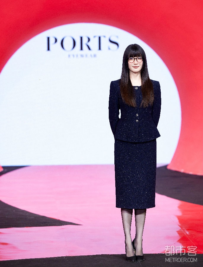 PORTS中国区眼镜品牌代言人江疏影女士出席活动现场.jpg