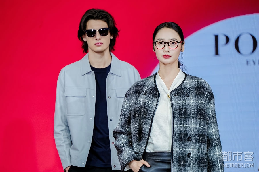 中外模特演绎PORTS眼镜2026春夏新品1.jpg